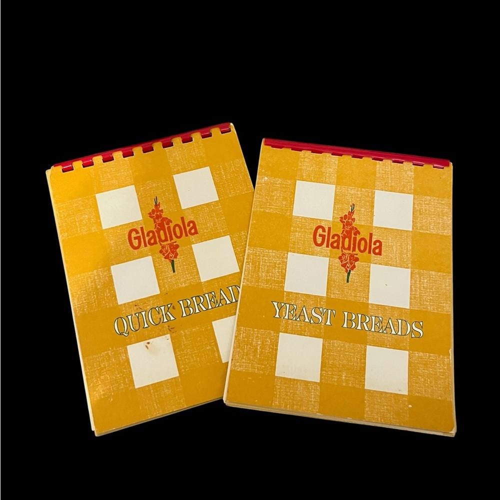 *NFS*VTG Gladiola Recipe Booklets Quick Breads Yeast Breads Yellow Gingham Check